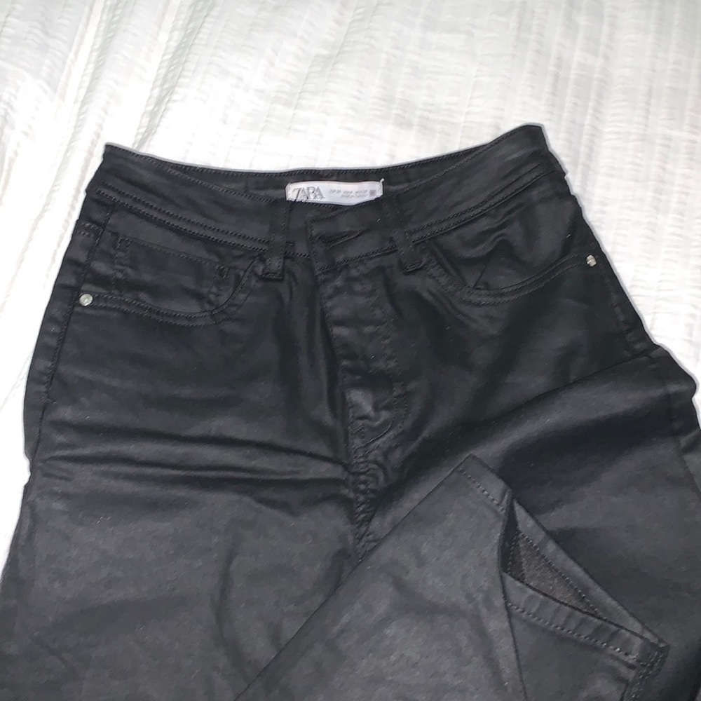 Zara shiny jeans. Ankle length. Size 6